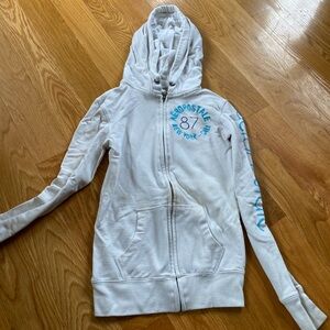 Aeropostale Gray and White Stretch Top